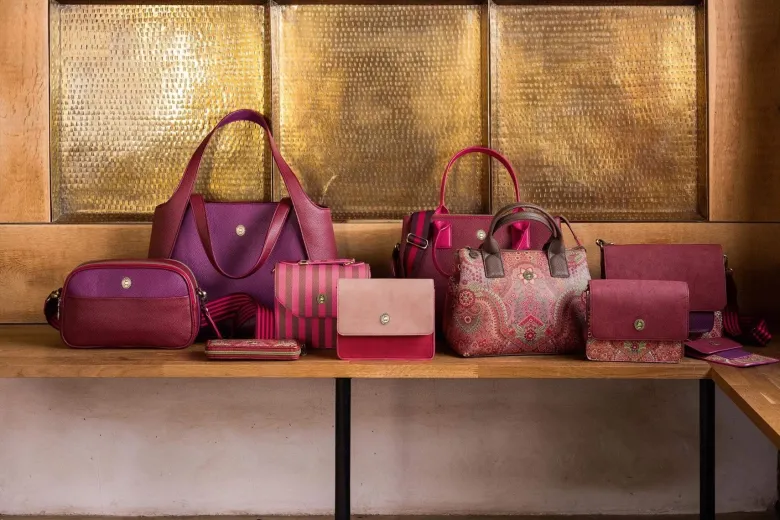 Fenna Schultertasche Klein Uni Rot