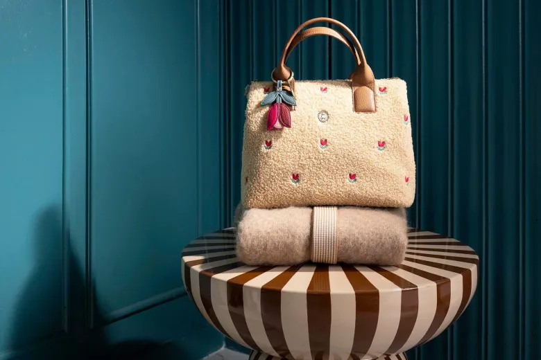 Handtasche Fia Mittelgroß Teddy Sand