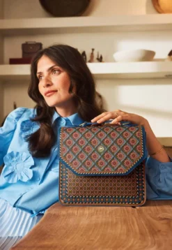 Schultertasche Frances Mittelgroß Imani Blau